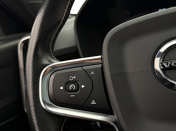 Volvo XC40 20 of 30