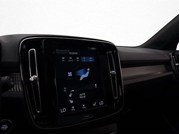 Volvo XC40 23 of 30