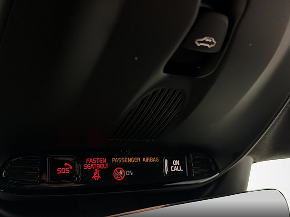 Volvo XC40 30 of 30