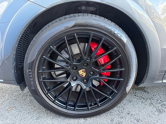 Porsche Cayenne Coupe 15 of 16