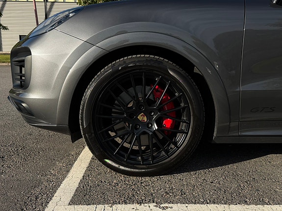 Porsche Cayenne Coupe 5 of 7
