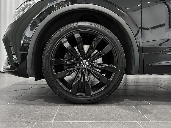 Volkswagen Tiguan Allspace 6 of 14