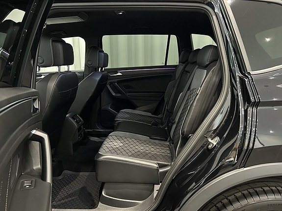 Volkswagen Tiguan Allspace 8 of 14