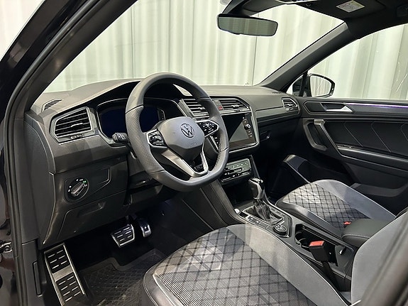 Volkswagen Tiguan Allspace 9 of 14