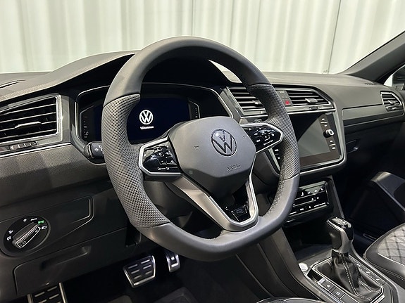Volkswagen Tiguan Allspace 10 of 14