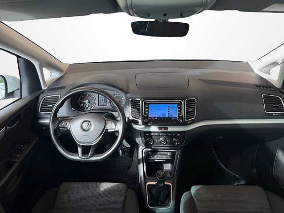 Volkswagen Sharan 9 of 14