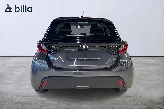 Toyota Yaris 5 of 21