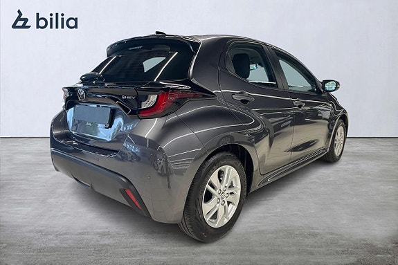 Toyota Yaris 19 of 21
