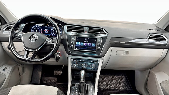 Volkswagen Tiguan 4 of 9