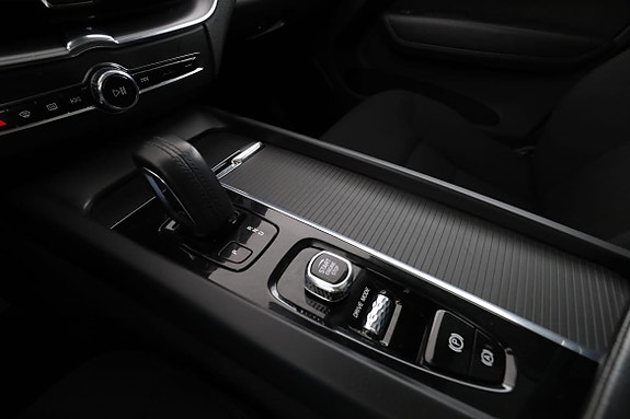Volvo XC60 24 of 30