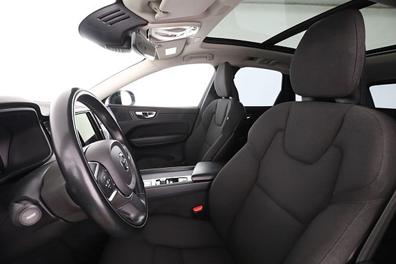 Volvo XC60 11 of 30