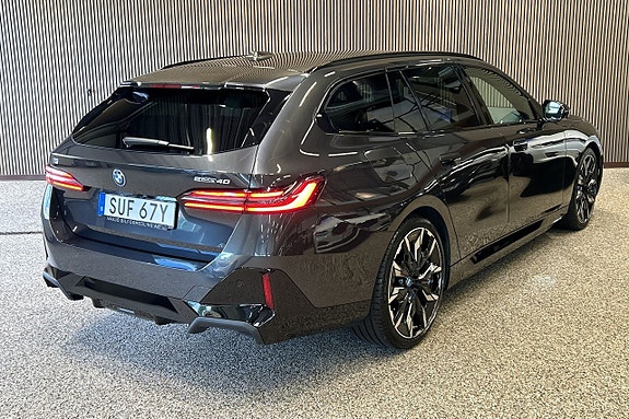 BMW i5 4 of 15