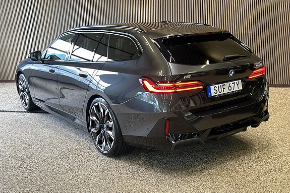 BMW i5 3 of 15
