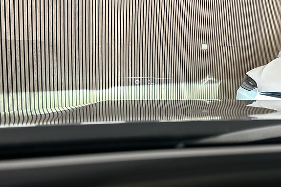 BMW i5 10 of 15