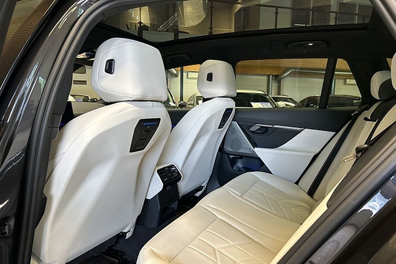 BMW i5 7 of 15