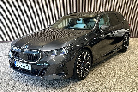 BMW i5 2 of 15