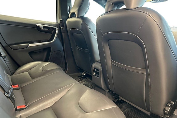 Volvo XC60 19 of 30