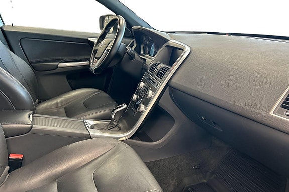 Volvo XC60 17 of 30