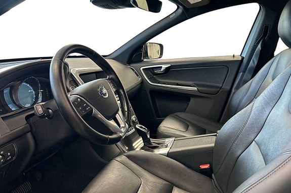 Volvo XC60 15 of 30