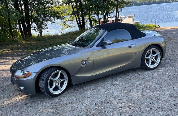 BMW Z4 2 of 5