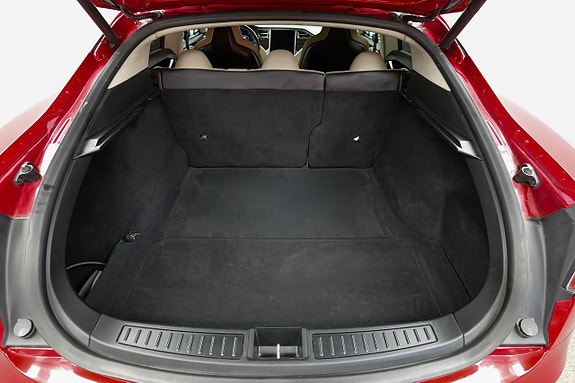 Tesla Model S 21 of 22