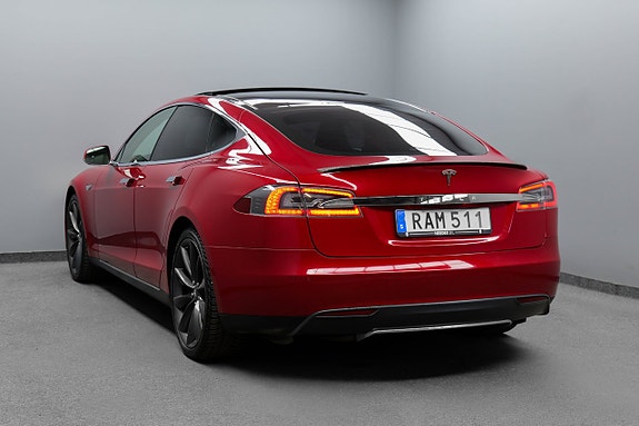 Tesla Model S 3 of 22