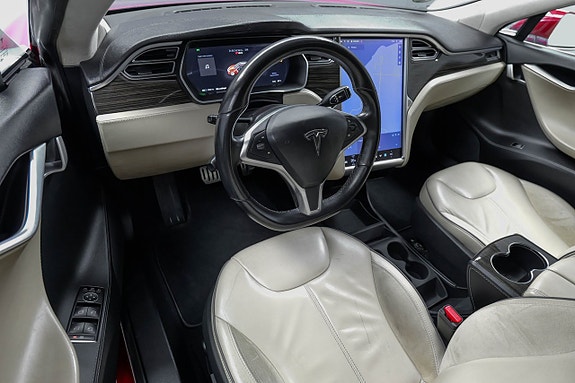 Tesla Model S 4 of 22