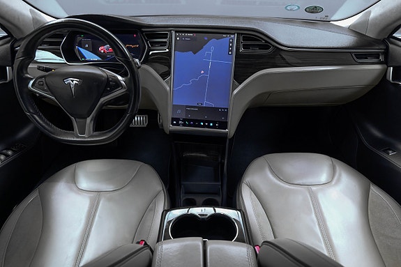 Tesla Model S 2 of 22