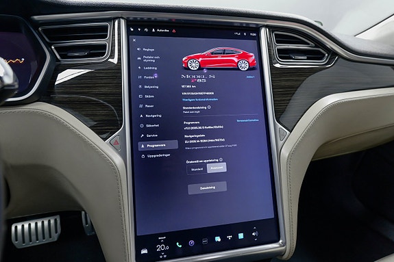 Tesla Model S 16 of 22