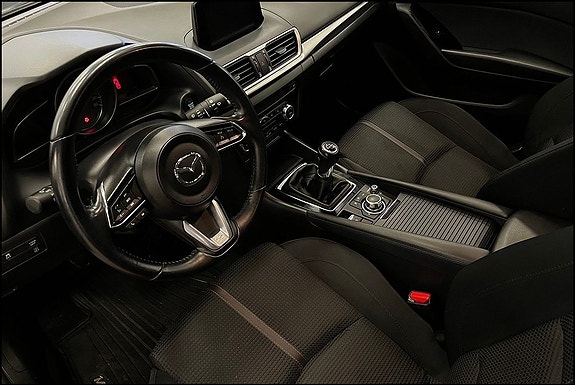 Mazda 3 7 of 9