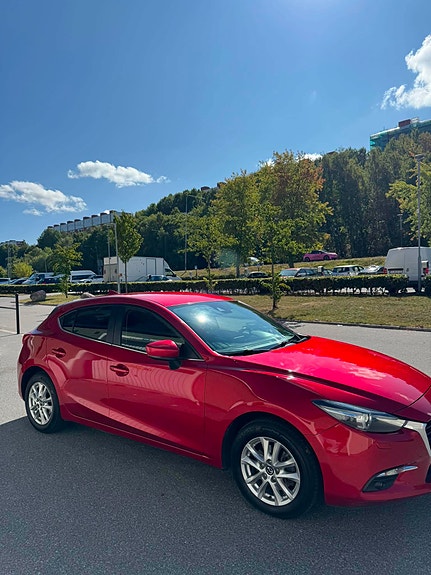 Mazda 3 2 of 9