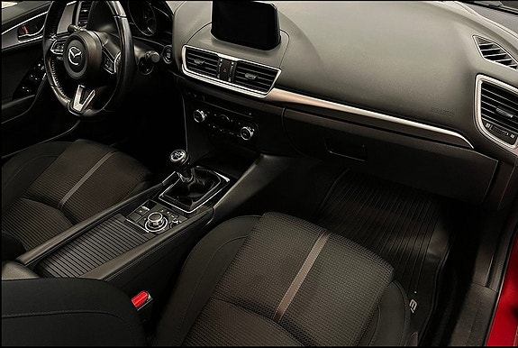 Mazda 3 6 of 9