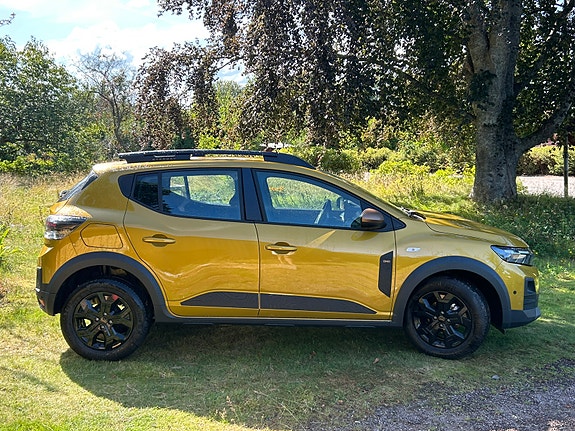 Dacia Sandero Stepway 2 of 9