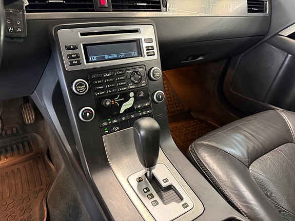 Volvo XC70 12 of 15