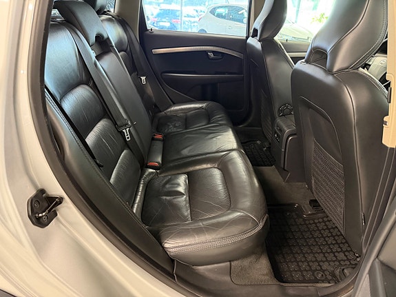 Volvo XC70 6 of 15