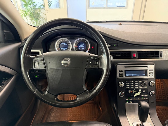 Volvo XC70 8 of 15