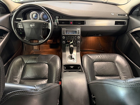 Volvo XC70 7 of 15