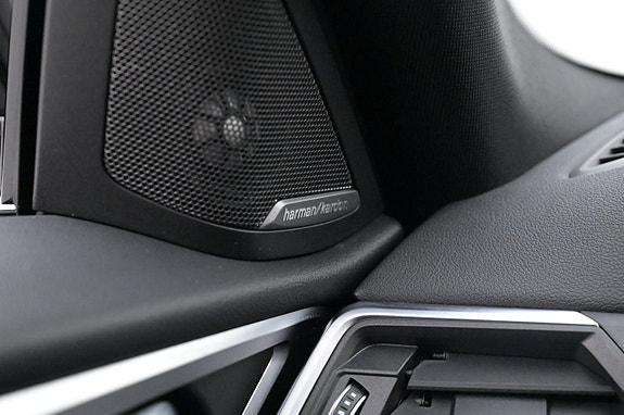 BMW i4 13 of 27