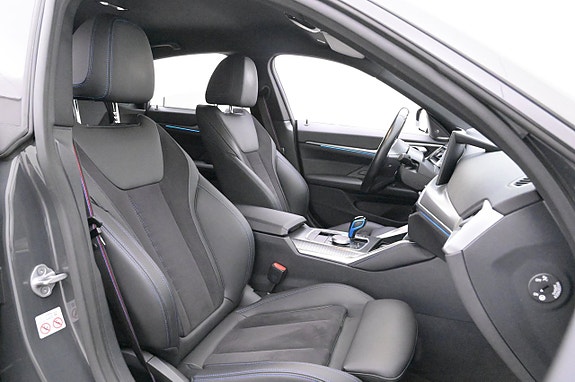 BMW i4 15 of 27