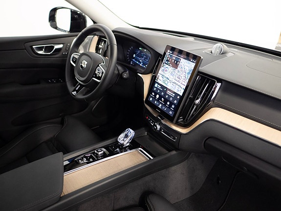 Volvo XC60 4 of 18
