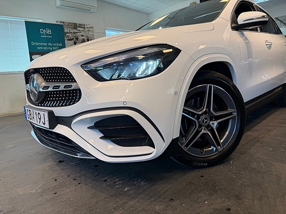 Mercedes-Benz GLA200 6 of 28
