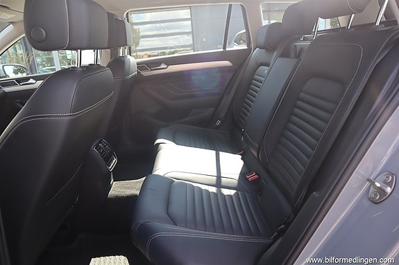 Volkswagen Passat 6 of 18