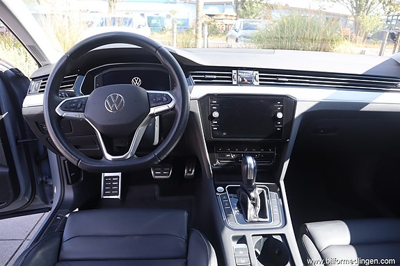Volkswagen Passat 5 of 18