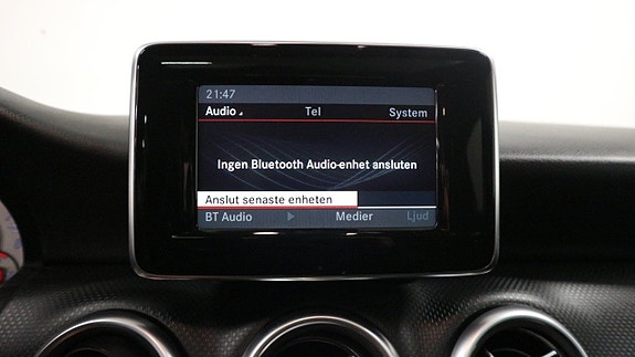 Mercedes-Benz A250 11 of 18