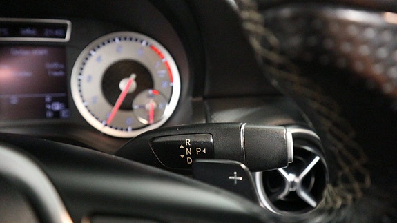 Mercedes-Benz A250 8 of 18