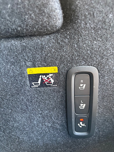 Volvo XC40 26 of 27