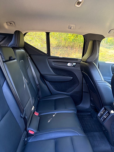 Volvo XC40 15 of 27