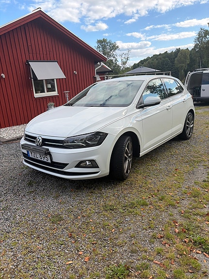 Volkswagen Polo 2 of 9