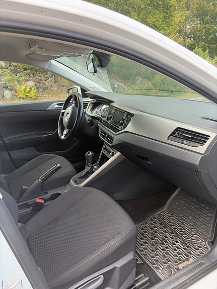 Volkswagen Polo 5 of 9