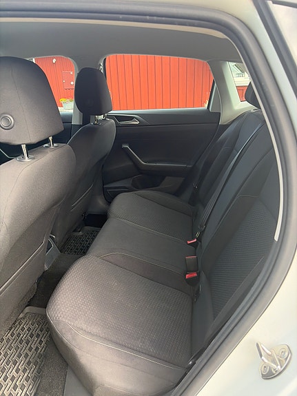 Volkswagen Polo 8 of 9